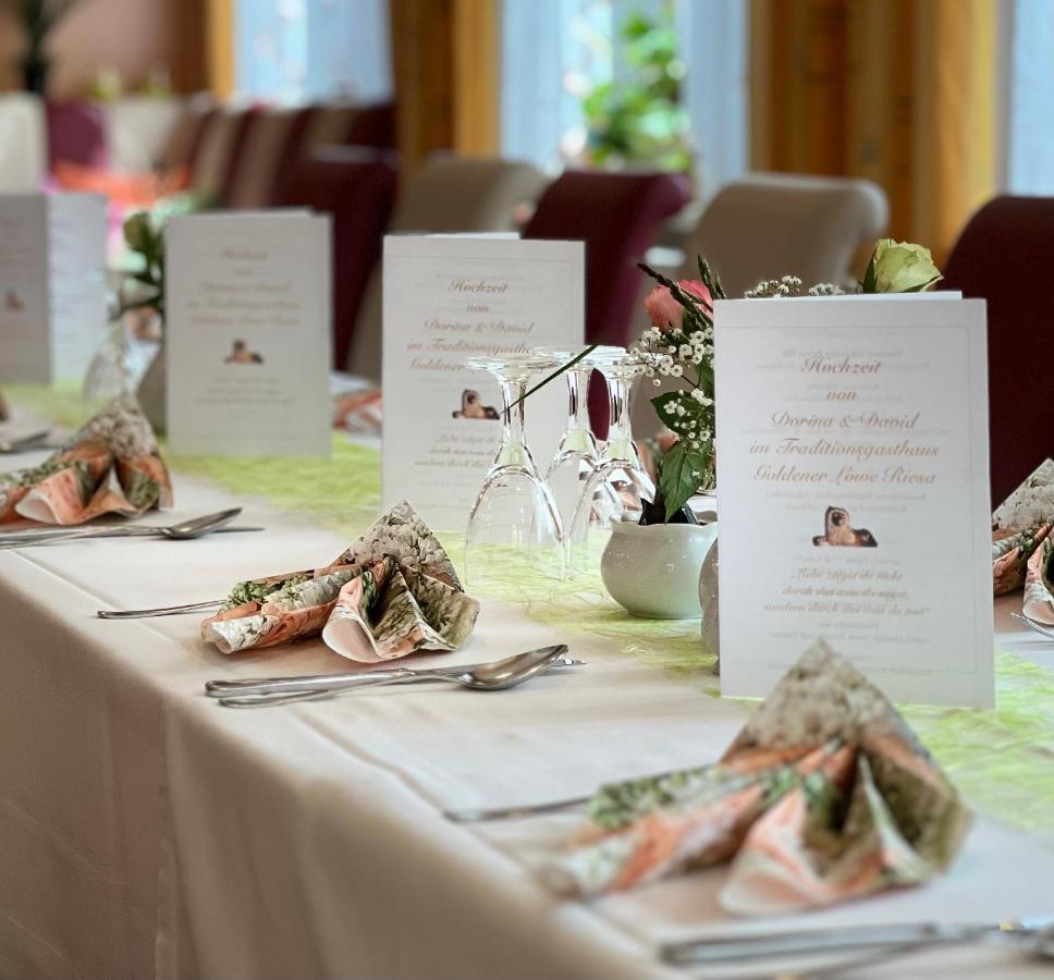 Traditionsgasthaus Goldener Loewe Riesa Restaurant & Pension エクステリア 写真