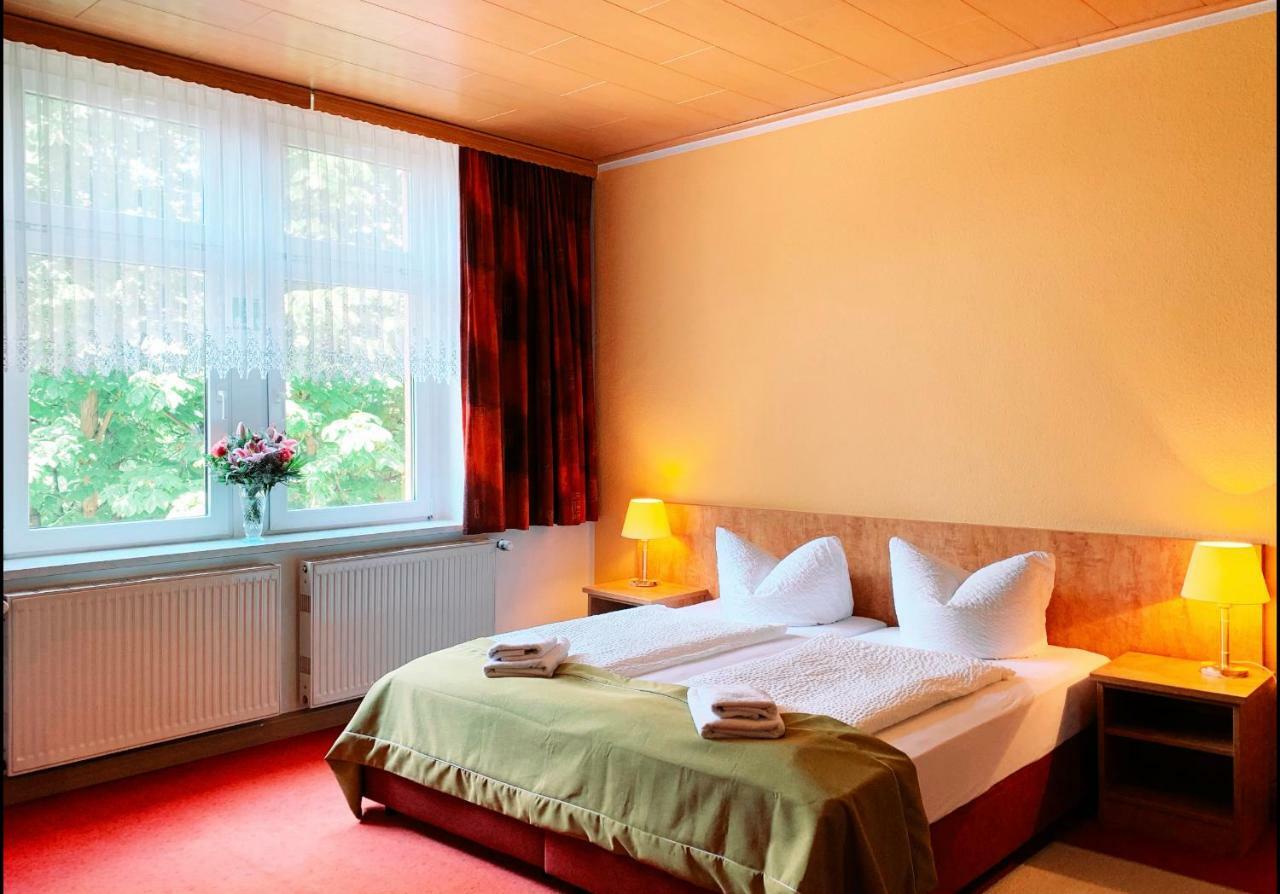 Traditionsgasthaus Goldener Loewe Riesa Restaurant & Pension エクステリア 写真